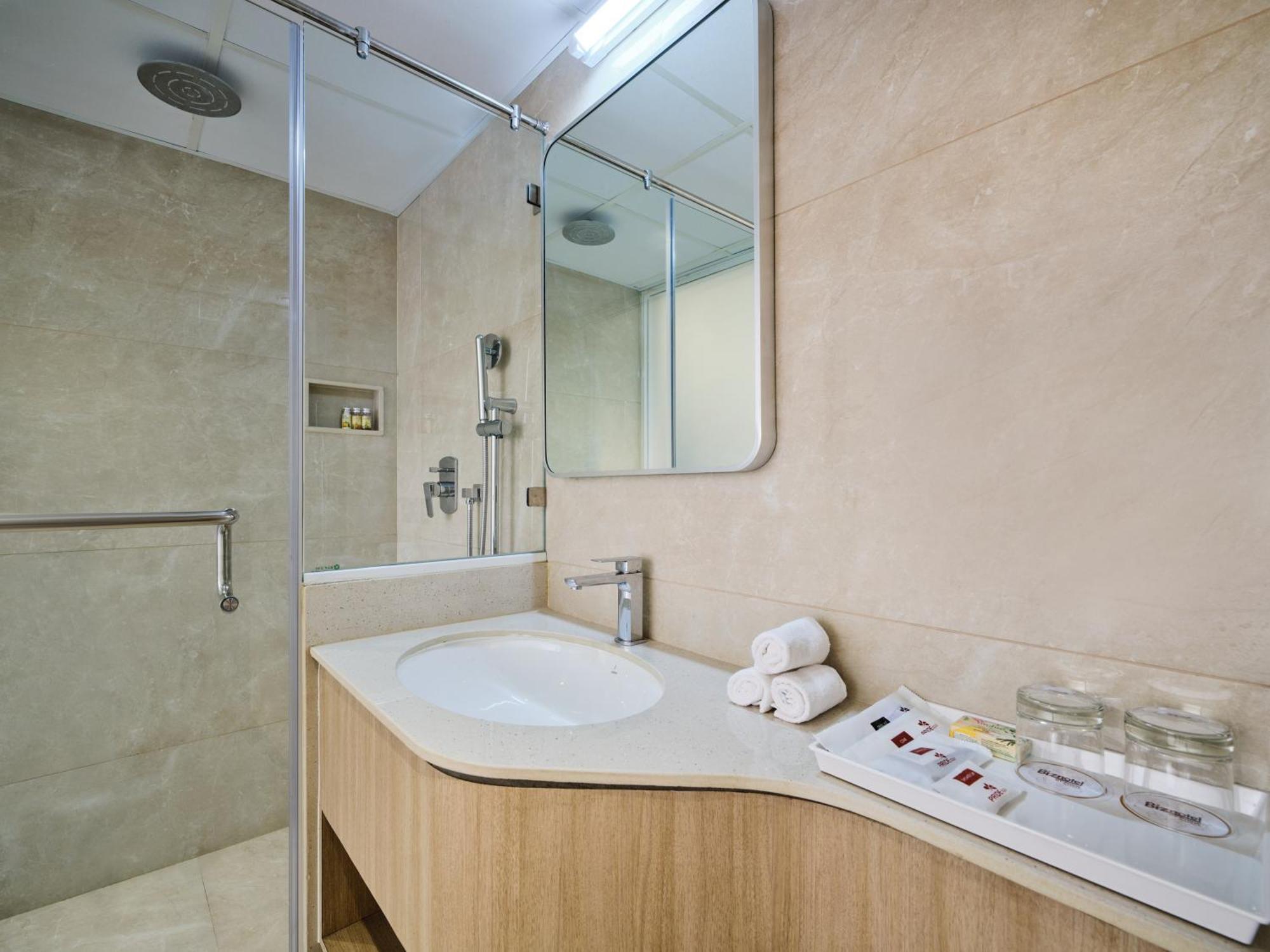 Biznotel By Pride Motera 4*