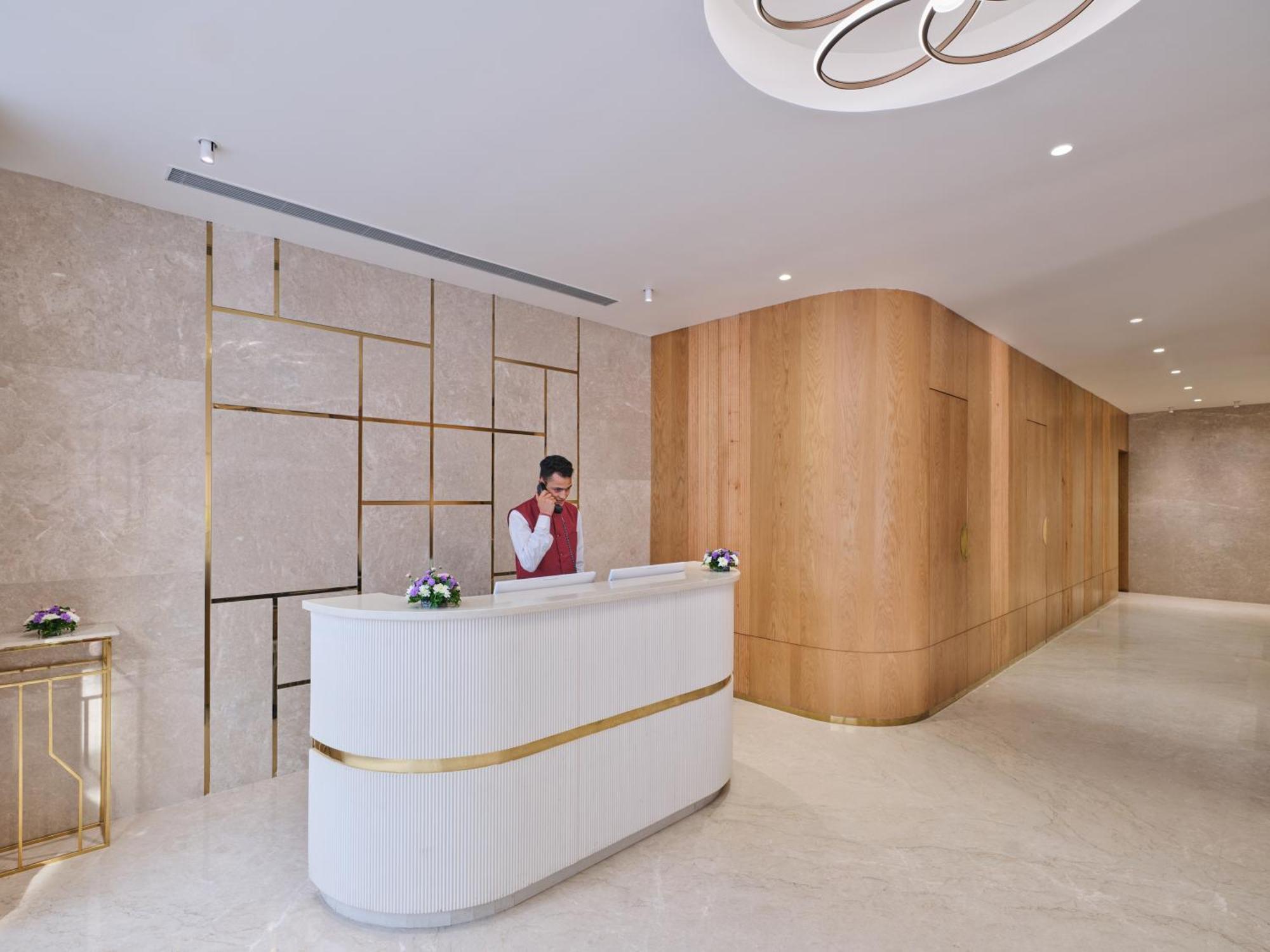 Biznotel By Pride Motera Hotel